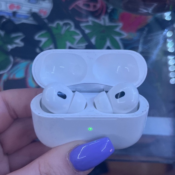 Air pod pros second generation - Picture 2 of 2